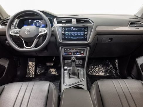 Used 2023 Volkswagen Tiguan SE FWD image 27
