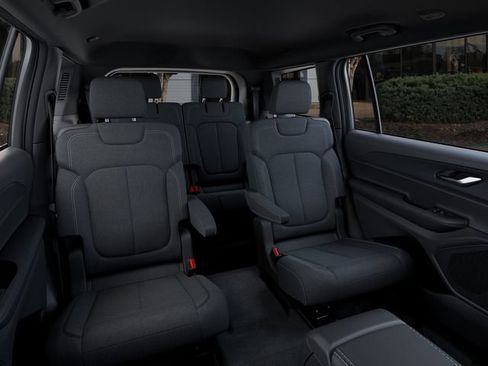 New 2026 Jeep Grand Cherokee L 2WD image 15