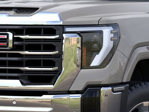 New 2026 GMC Sierra 2500 SLE image 10