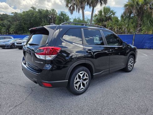Used 2024 Subaru Forester Premium AWD/4WD image 3