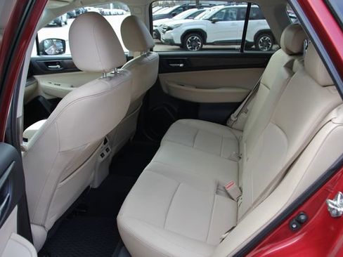 Used 2016 Subaru Outback 3.6R Limited image 30