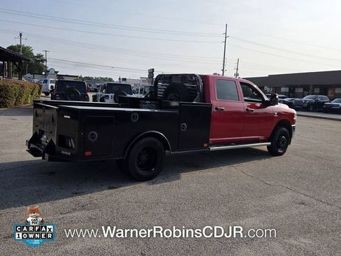Used 2024 RAM 3500 Tradesman w/ Chrome Appearance Group AWD/4WD image 12