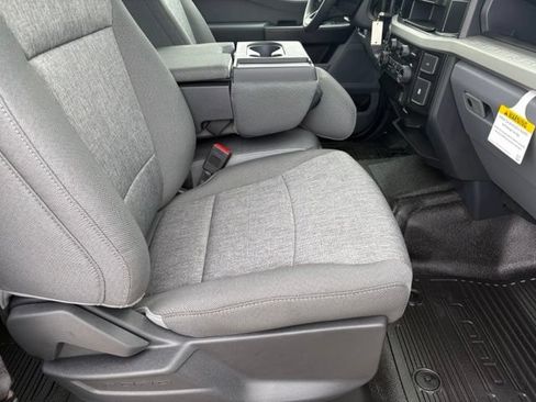 New 2026 Ford F250 XL w/ XL Chrome Package AWD/4WD image 18