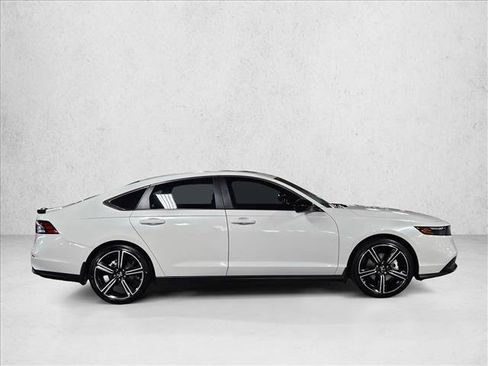 Used 2024 Honda Accord Sport image 4