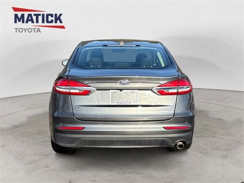 Used 2020 Ford Fusion SE image 6