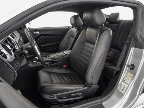 Used 2013 Ford Mustang GT Premium w/ GT Coupe Accessory Pkg 5 RWD image 26