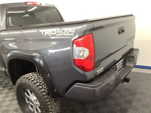 Used 2019 Toyota Tundra Limited w/ Limited Premium Package AWD/4WD image 3