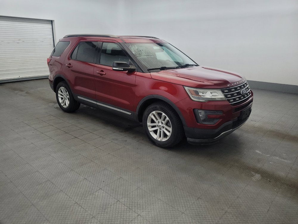 Used 2016 Ford Explorer XLT w/ Equipment Group 201A FWD image 11