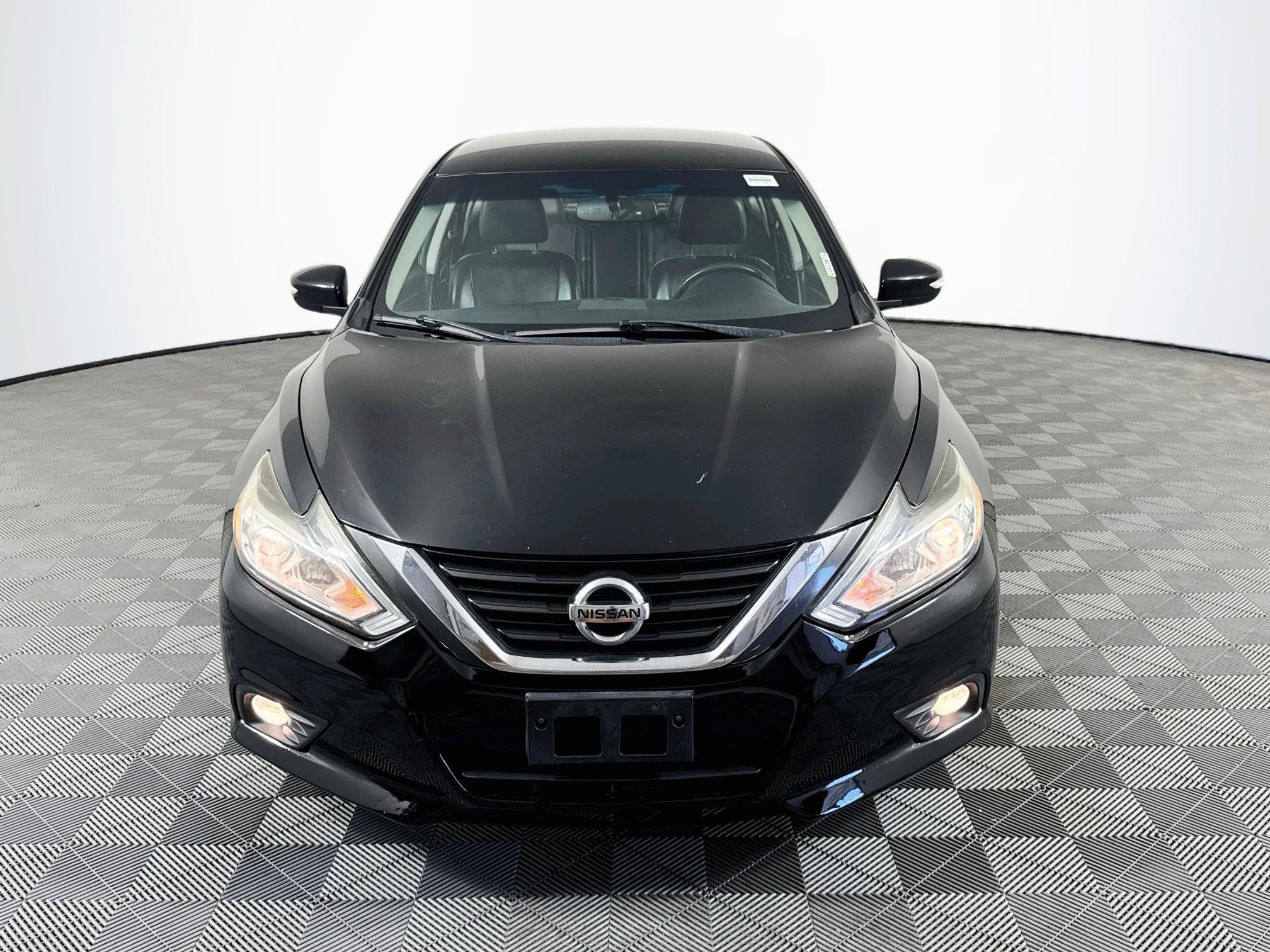 Used 2017 Nissan Altima 2.5 SL FWD image 2