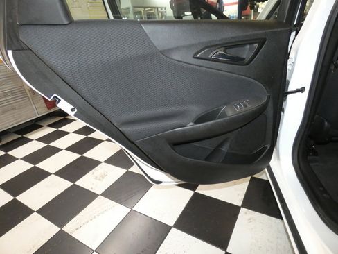 Used 2024 Chevrolet Malibu LT image 23