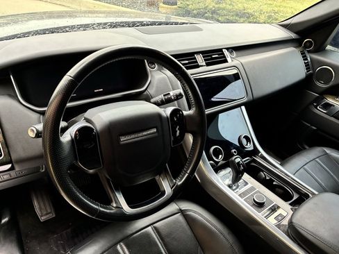 Used 2020 Land Rover Range Rover Sport HSE image 9