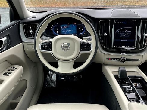 Certified 2023 Volvo XC60 B5 Plus w/ Climate Package image 5