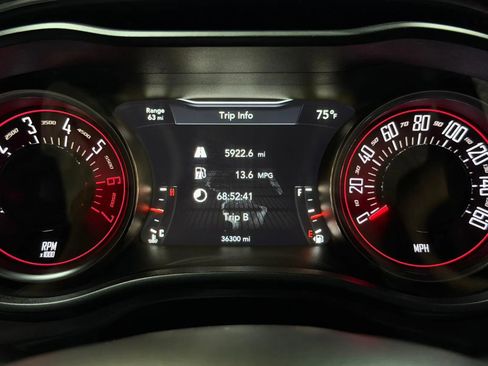Used 2016 Dodge Challenger R/T RWD image 28