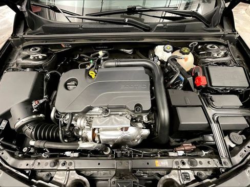 Used 2024 Chevrolet Malibu LT FWD image 11