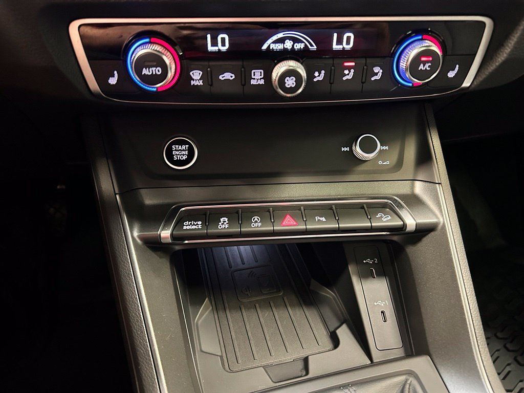 Certified 2024 Audi Q3 2.0T Premium AWD/4WD image 17