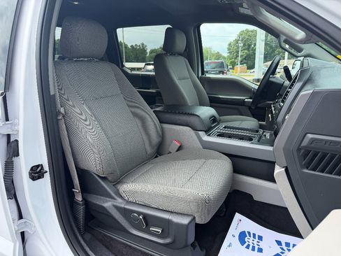 Used 2017 Ford F150 XLT w/ Equipment Group 302A Luxury RWD image 16