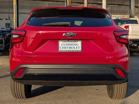New 2026 Chevrolet Trax RS FWD image 8