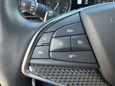 Used 2023 Cadillac XT5 Sportv w/ Technology Package image 31