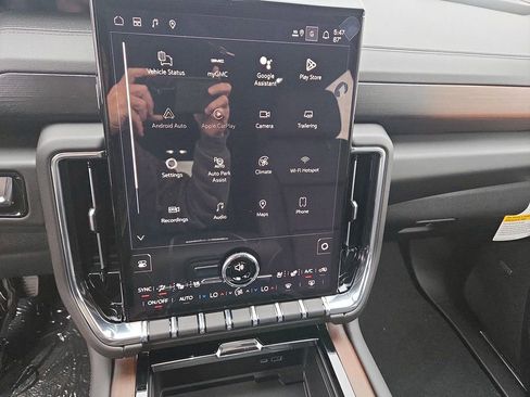 New 2026 GMC Yukon Denali image 23