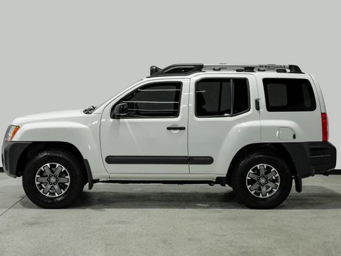 Used 2014 Nissan Xterra PRO-4X w/ Nevada Tow Package AWD/4WD image 9
