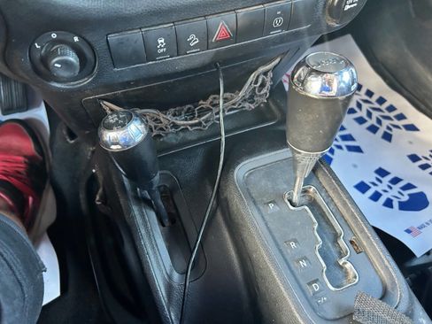 Used 2013 Jeep Wrangler Unlimited Sahara w/ Connectivity Group image 20