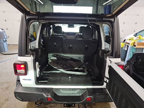 Used 2025 Jeep Wrangler Unlimited Sport S 4xe image 17