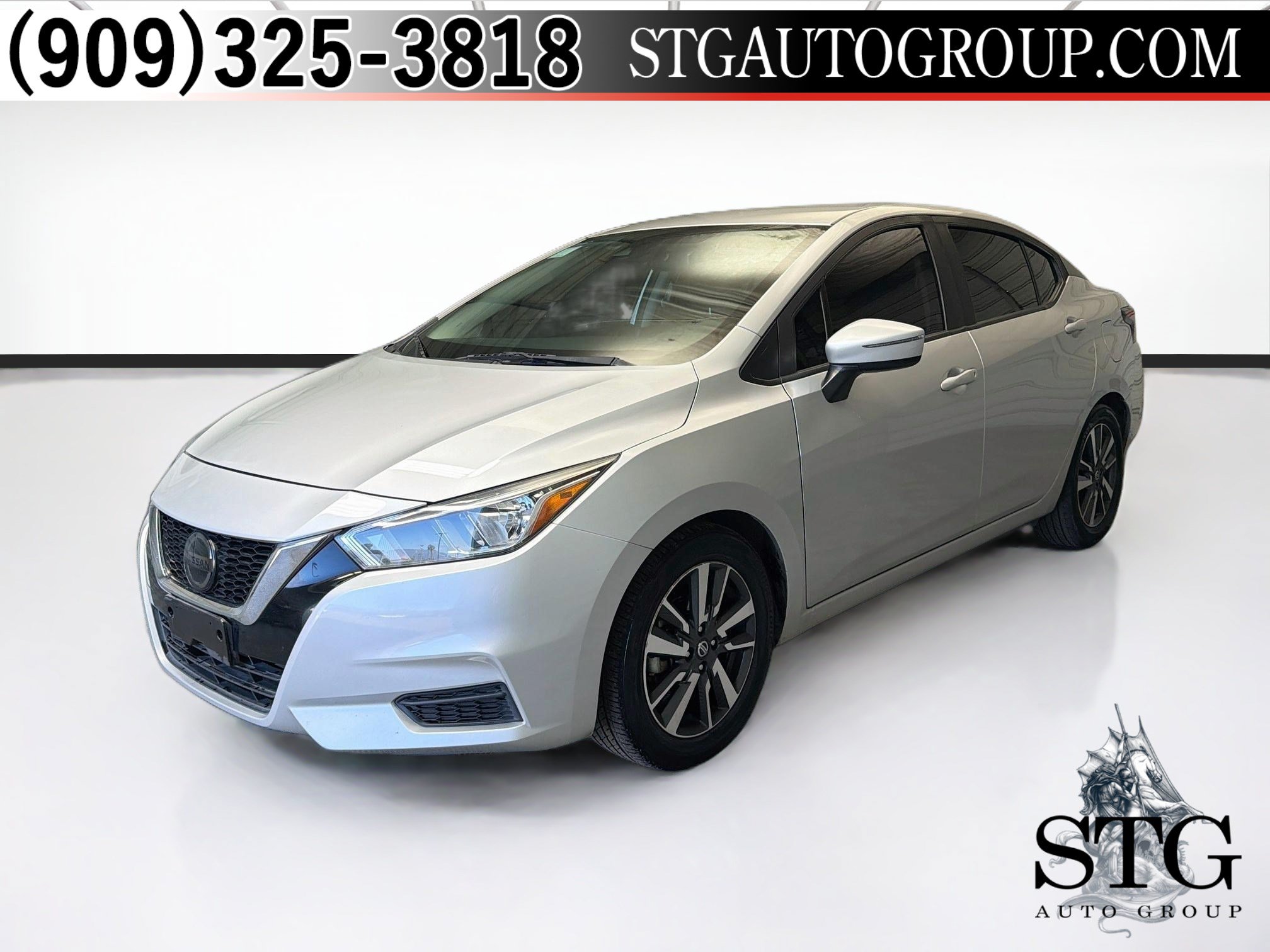 Used 2020 Nissan Versa SV FWD image 1