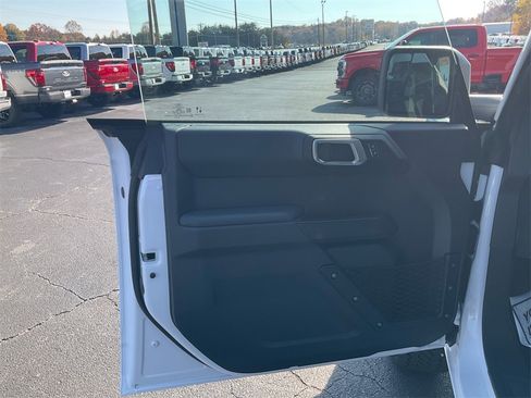 New 2025 Ford Bronco 4-Door w/ Sasquatch Package image 17