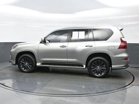 Used 2021 Lexus GX 460 Premium w/ Accessory Package AWD/4WD image 3