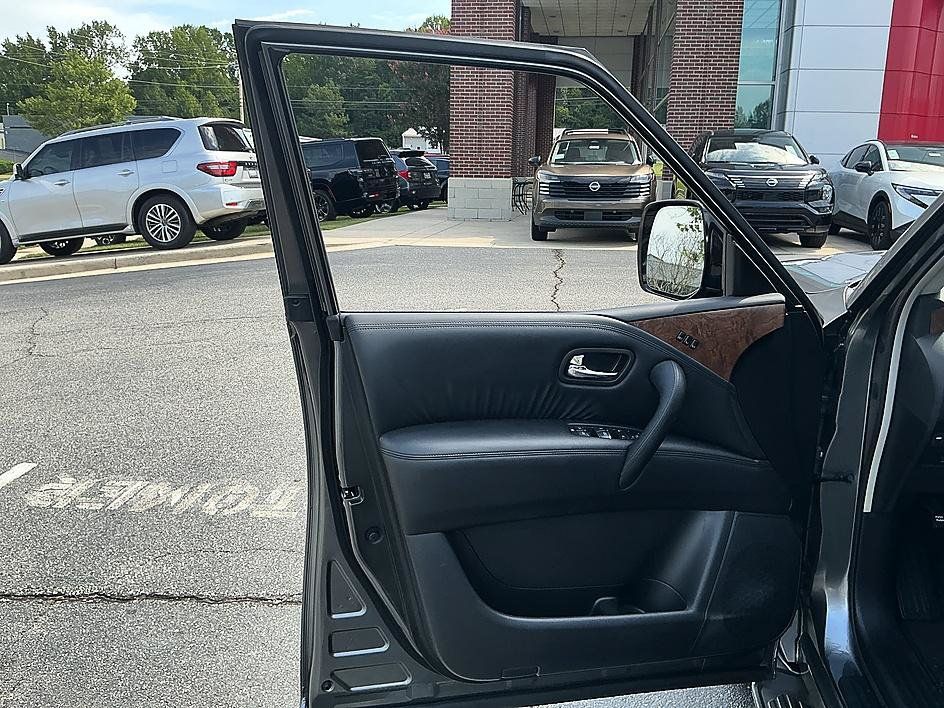 Certified 2023 Nissan Armada SL RWD image 3