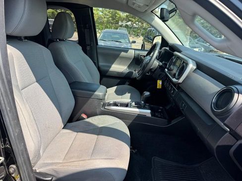 Used 2016 Toyota Tacoma SR5 w/ SR5 Appearance Package (DN) AWD/4WD image 14