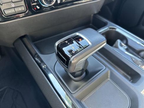 Used 2022 Chevrolet Silverado 1500 ZR2 image 30