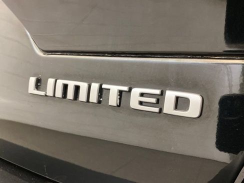 Certified 2024 Jeep Grand Cherokee Limited AWD/4WD image 11