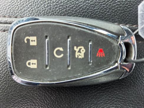 Used 2023 Chevrolet Malibu LT FWD image 13