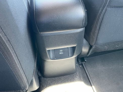 Used 2025 Nissan Versa SV w/ Trunk Package image 25