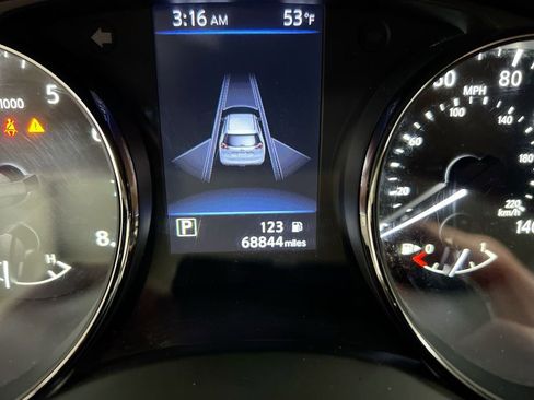 Used 2020 Nissan Rogue SV AWD/4WD image 13