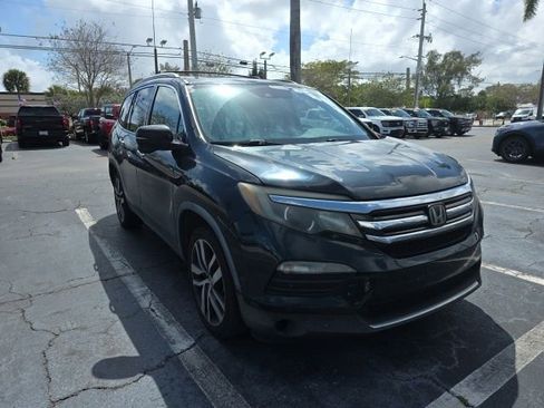 Used 2016 Honda Pilot Touring image 1