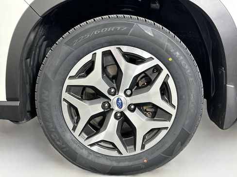 Used 2023 Subaru Forester Premium AWD/4WD image 11