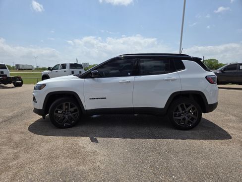 New 2026 Jeep Compass Limited image 4