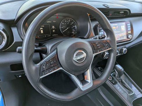 Used 2023 Nissan Kicks SV image 18