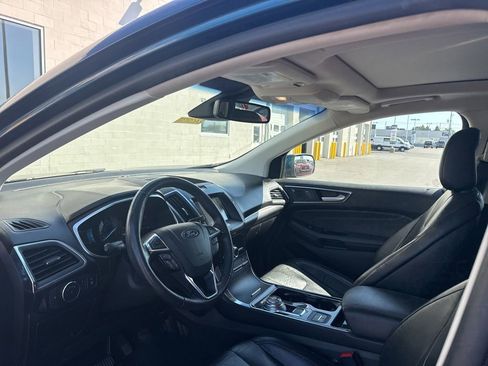 Used 2020 Ford Edge Titanium w/ Equipment Group 301A AWD/4WD image 9