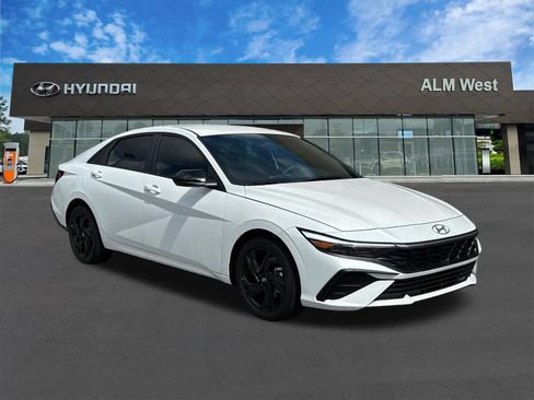 Used 2026 Hyundai Elantra Sport FWD image 3