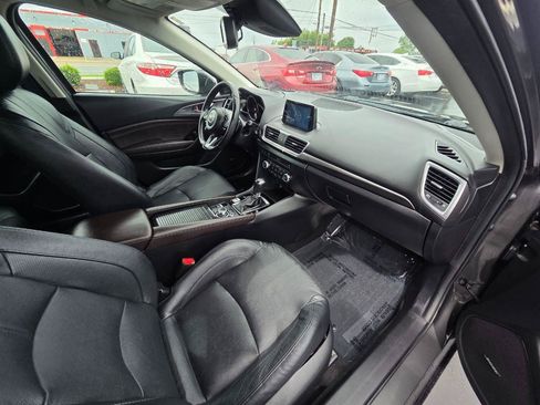 Used 2017 MAZDA MAZDA3 Grand Touring w/ Premium Equipment Package FWD image 18