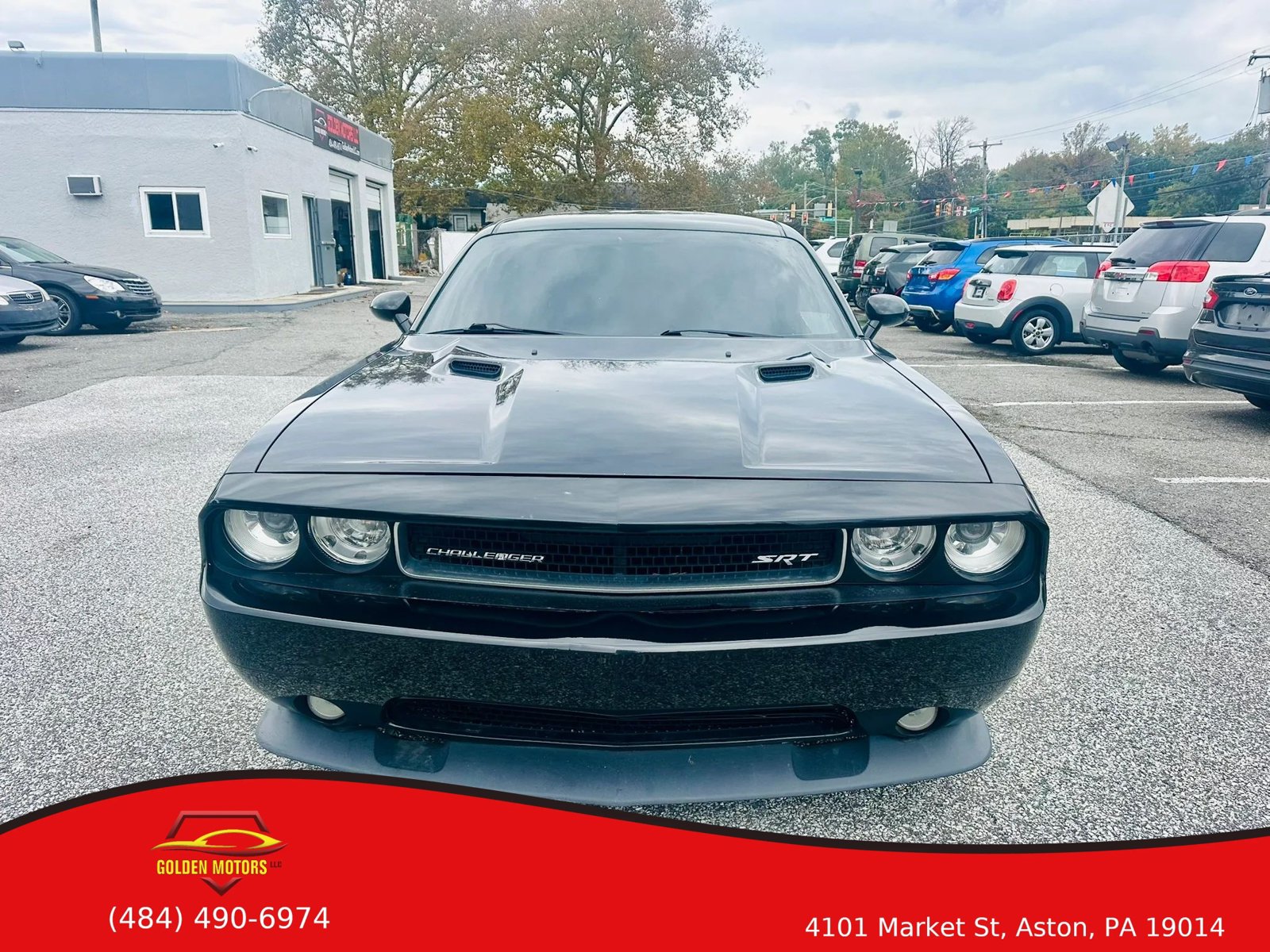Used 2012 Dodge Challenger SRT8 RWD image 1