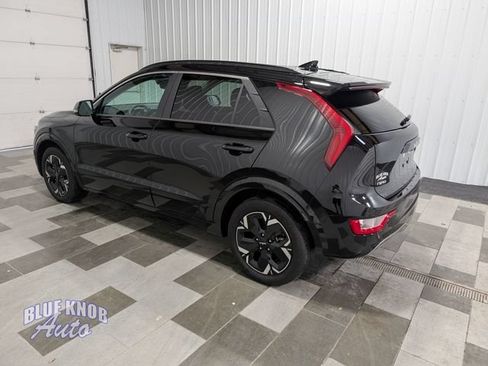 Used 2024 Kia Niro Wind FWD image 2