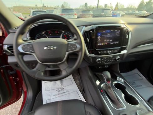 Used 2023 Chevrolet Traverse RS image 19