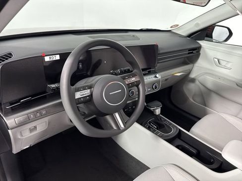New 2026 Hyundai Kona SE image 12