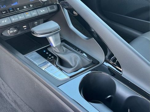 New 2026 Hyundai Elantra Limited FWD image 28