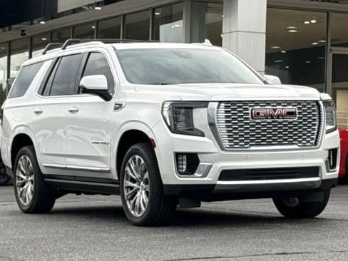 Used 2024 GMC Yukon Denali w/ Denali Reserve Package AWD/4WD image 1