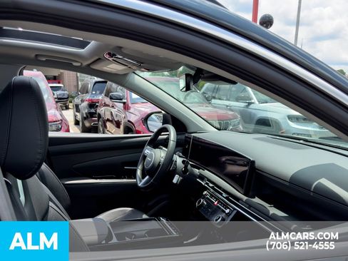 Used 2025 Hyundai Tucson Limited AWD/4WD image 10